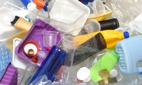Novedades para 2024 en el impuesto sobre los envases de plástico no reutilizables