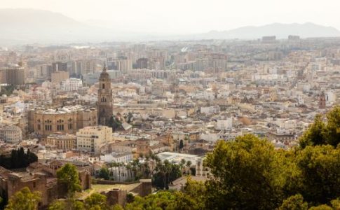 Desayuno / Presentación <br> La Distribución Urbana de Mercancías